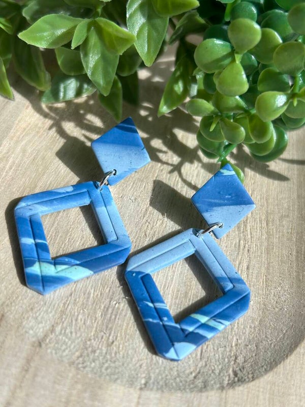 Diamond shapes of blue