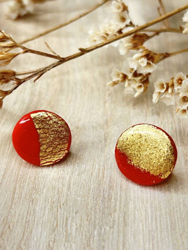 Red & gold stud