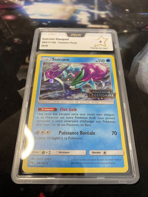 Carte gradée pca 9 suicune holographique stamped