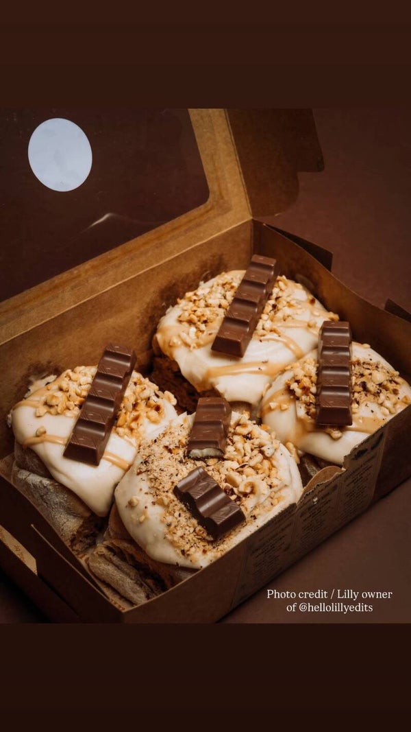 Box of 4 (Add any four cinnamon buns)