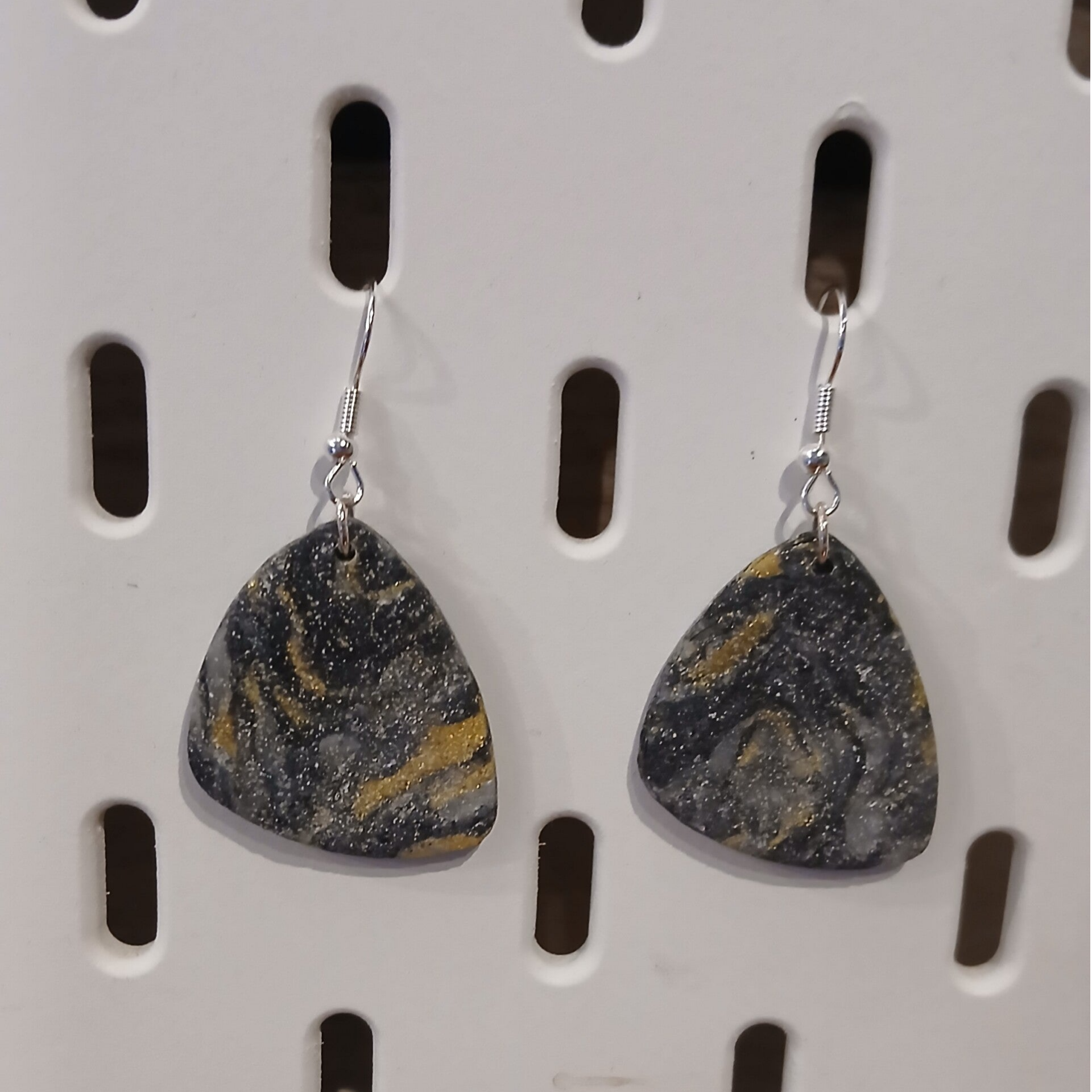 Riippuvat korvikset KK01