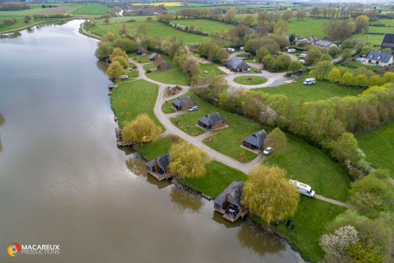 Pêche, mayenne, chalet, nature, camping 3 étoiles