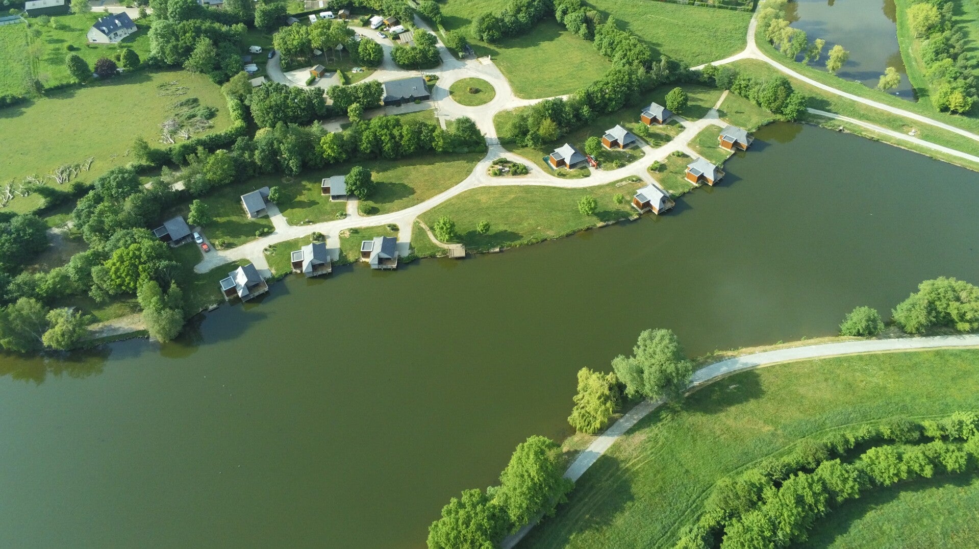 Plan camping chalet pêche nature