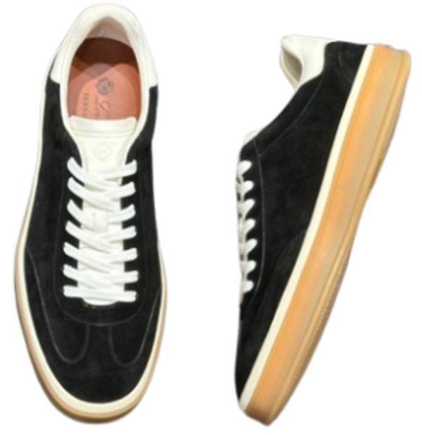 L0ro pian Black & White