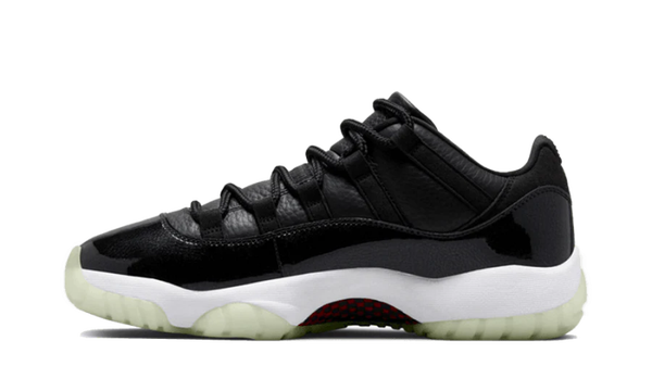 J11 Low Black