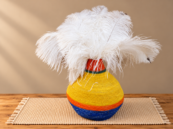 10 witte Struisvogelveren met een zwarte punt van 45 cm