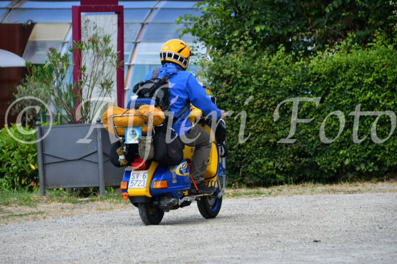 dsc_7600-standard-bguitz.jpg