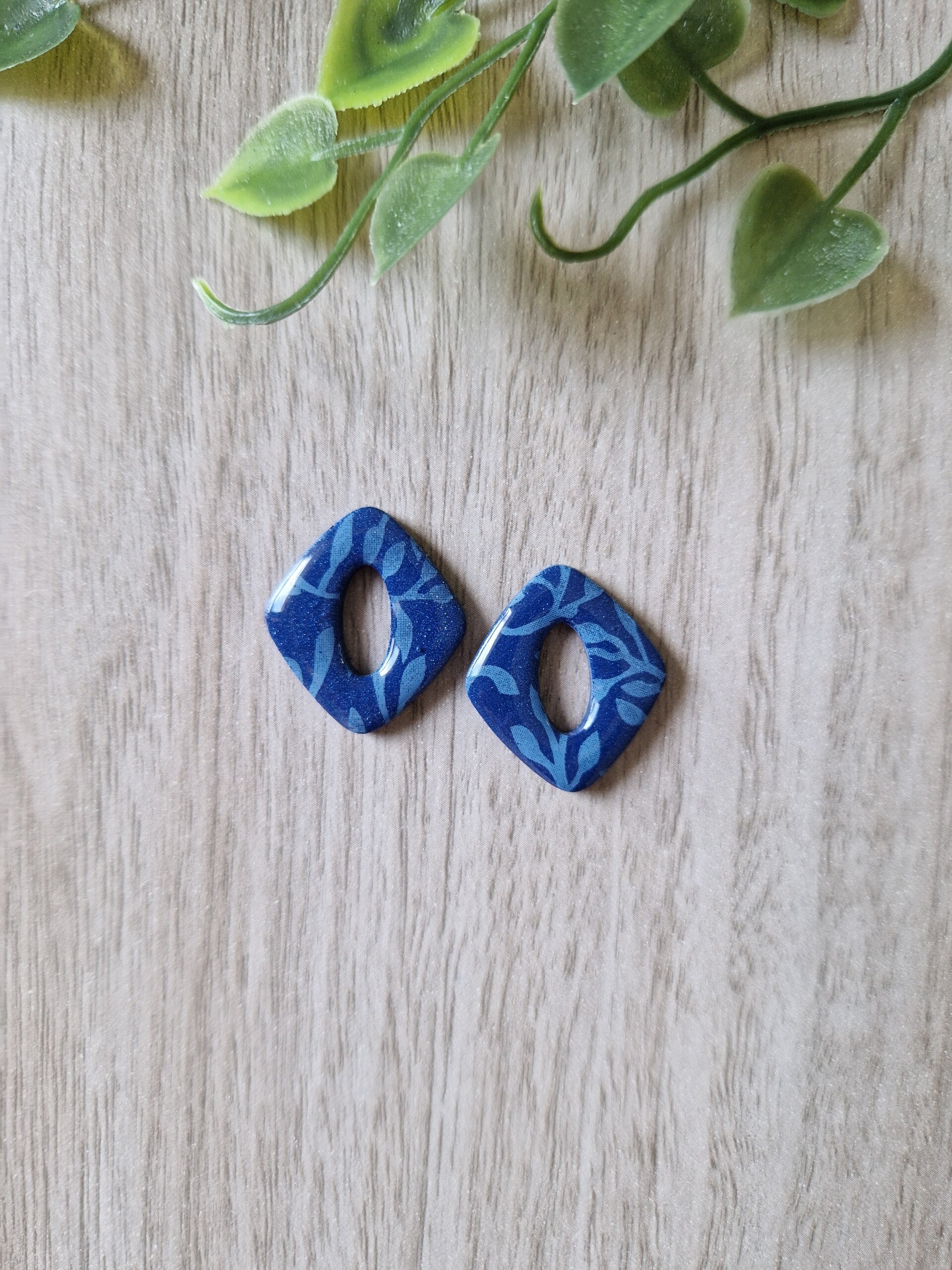 Pampilles Losange bleu saphir,