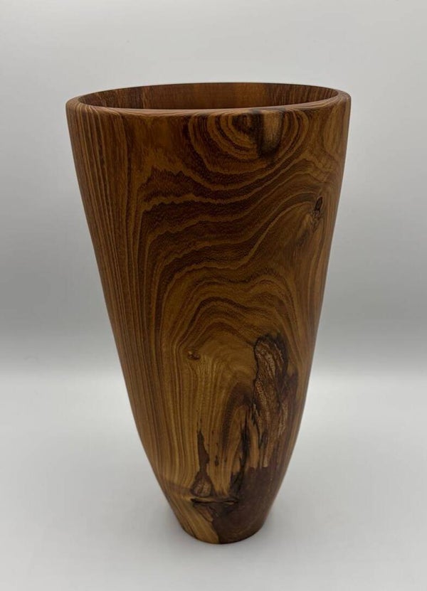 Deko Vase aus Amerikanischem Nussbaum