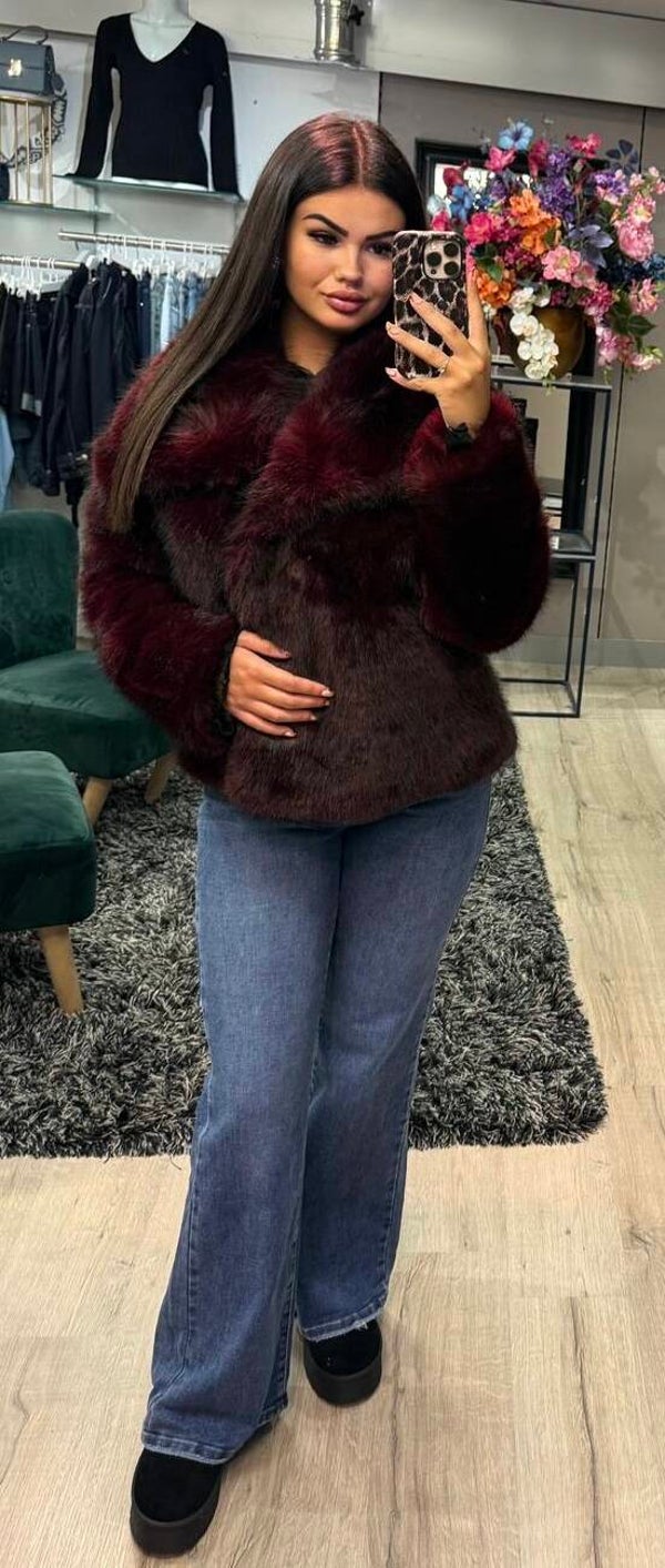 Fluffy jas Bordeaux
