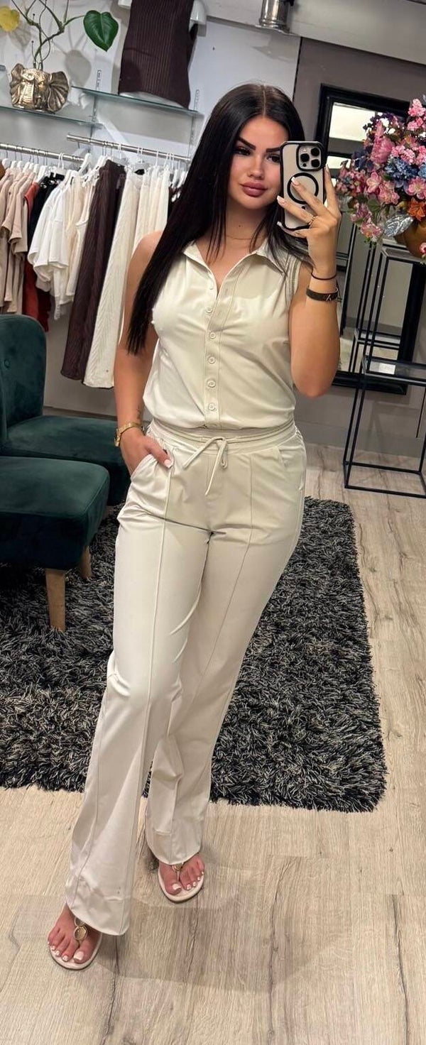 Triple Nine travel top beige