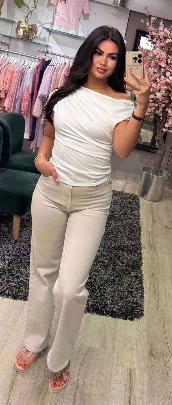 Travel top wit