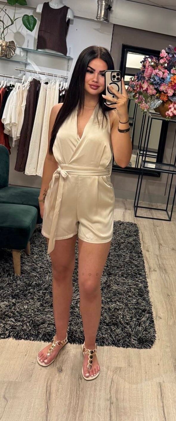 Playsuit satijn beige