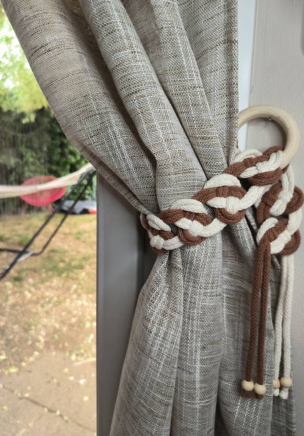 Attache rideaux ref 131
