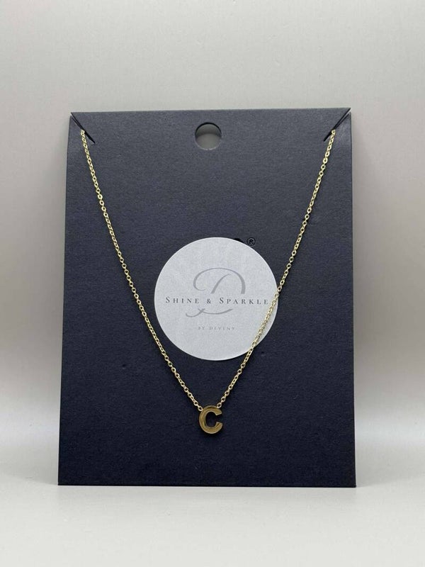 Letter C Ketting Goud