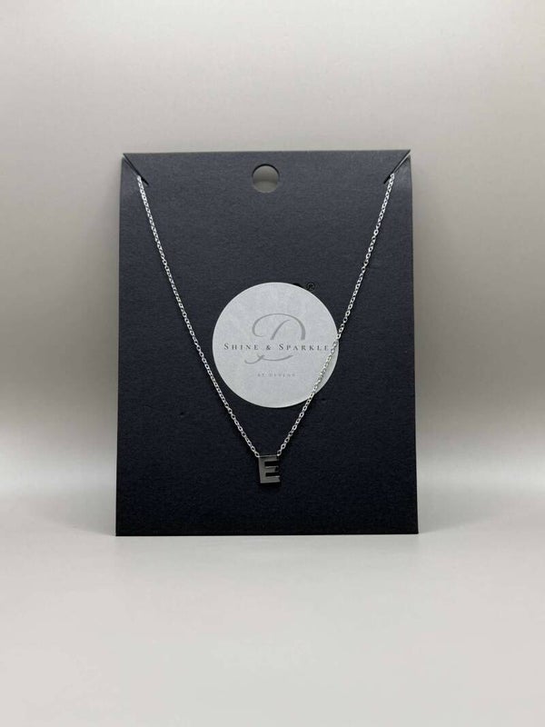 Letter E Ketting Zilver