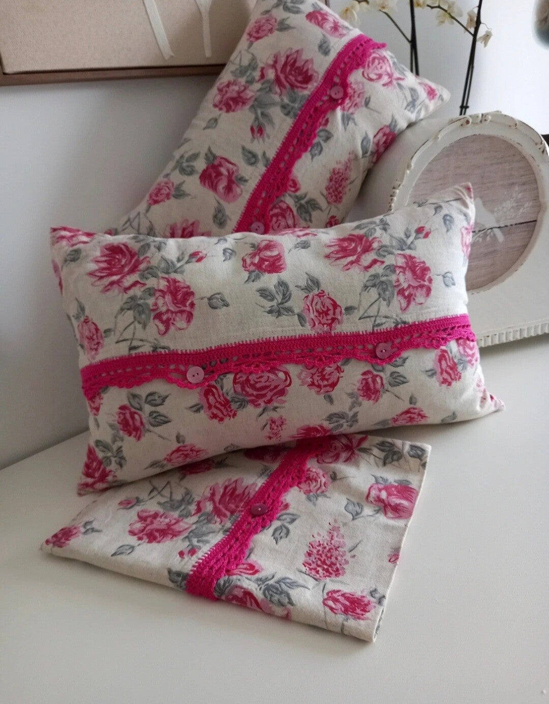 Housse de coussin, bordures crochetées main