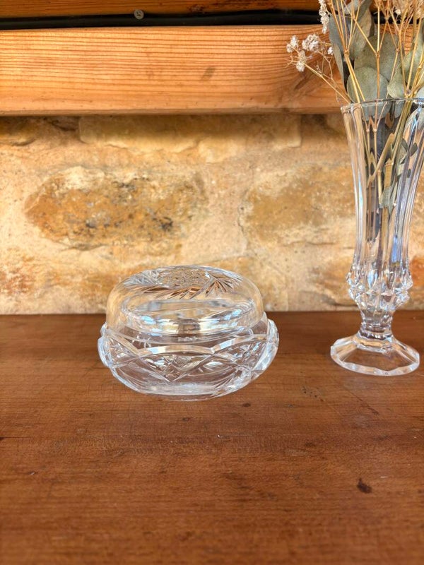 Bonbonnière ancienne en verre taillé