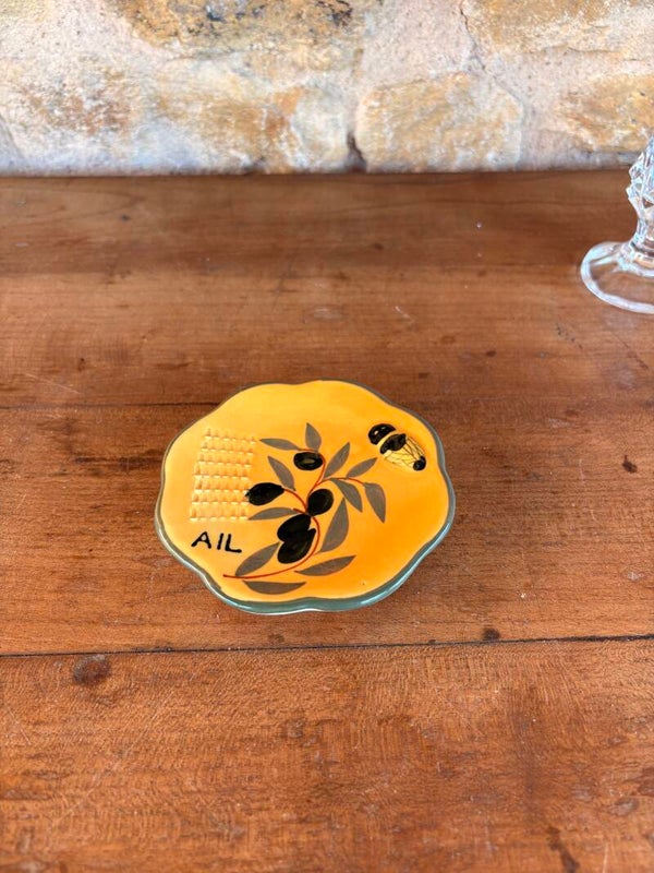 Râpe à ail en céramique – décor olives