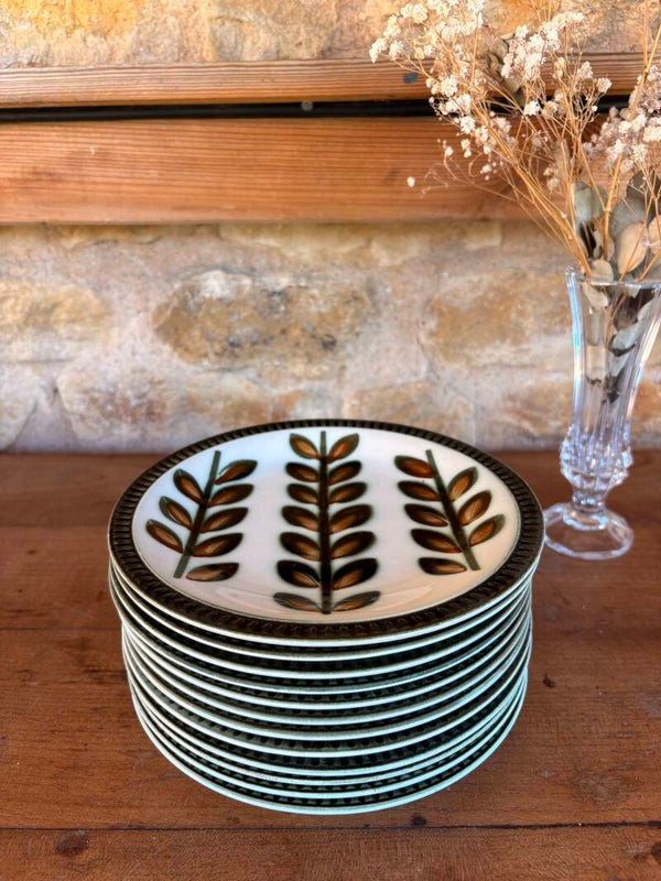 Lot de 12 petites assiettes Boch – modèle Rambouillet