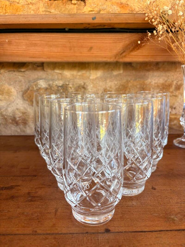 Lot de 10 verres en cristal à décor de croisillons