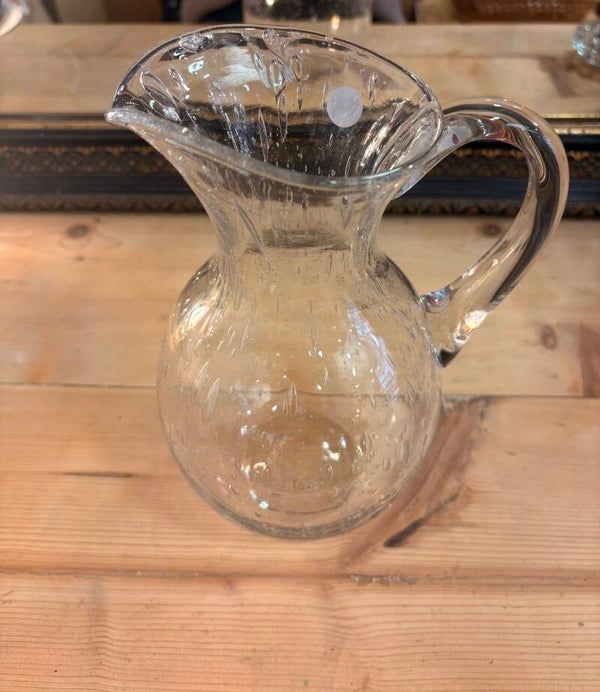 Pichet vintage en verre transparent bullé