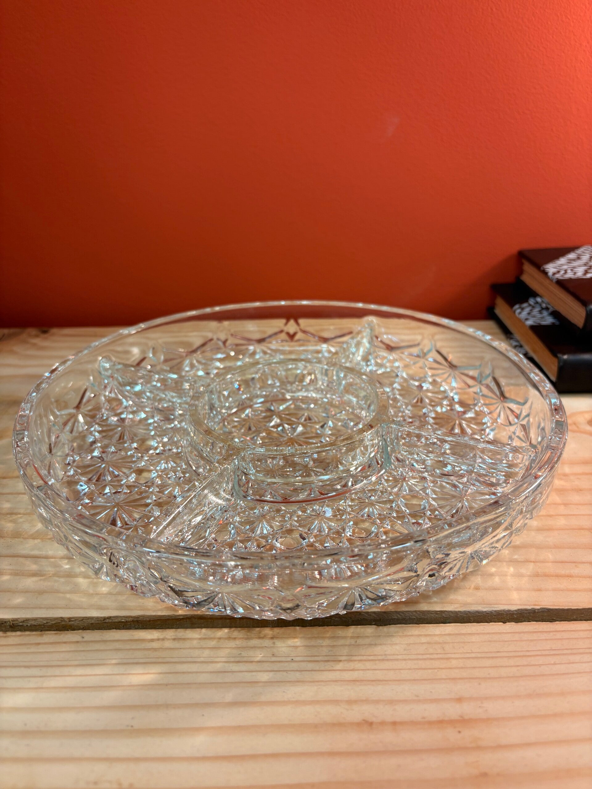 Plat à mendiants vintage en verre moulé