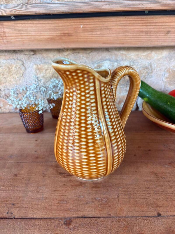 Pichet vintage en céramique émaillée caramel