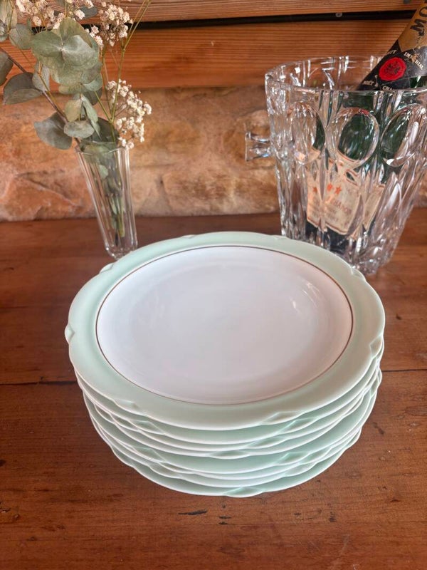 Lot de 8 assiettes plates anciennes – Limoges A. Lanternier – vert céladon & dorure