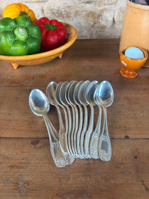 Lot de 12 petites cuillères anciennes en métal argenté – décor rocaille
