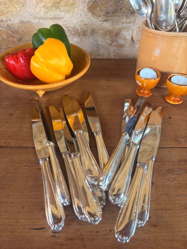 Lot de 12 grands couteaux de table Saint-Médard – métal argenté