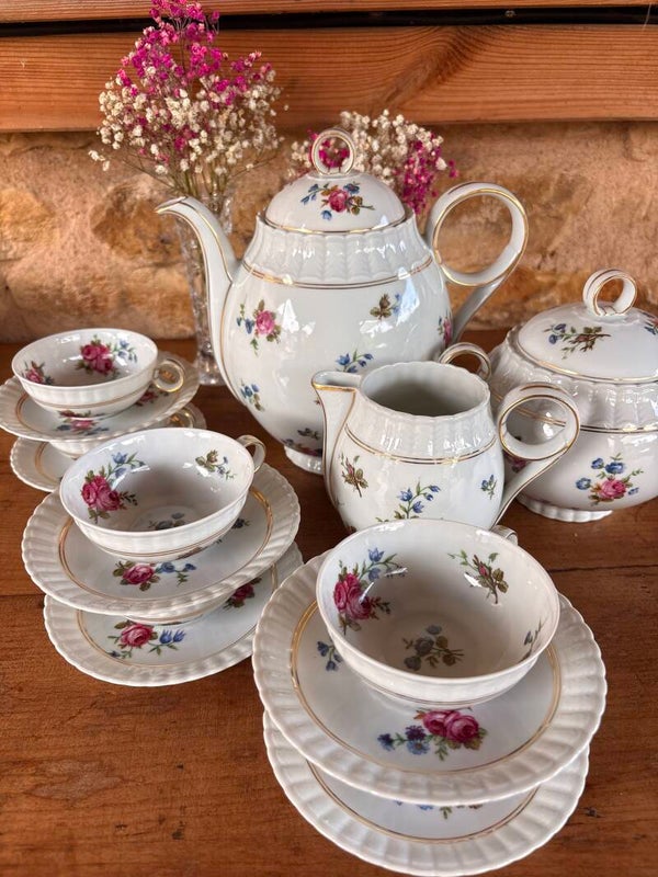 Service à thé en porcelaine de Limoges – Bernardaud & Cie