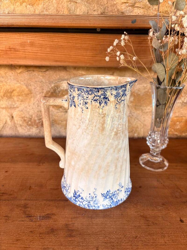 Pichet ancien Sarreguemines – décor floral bleu