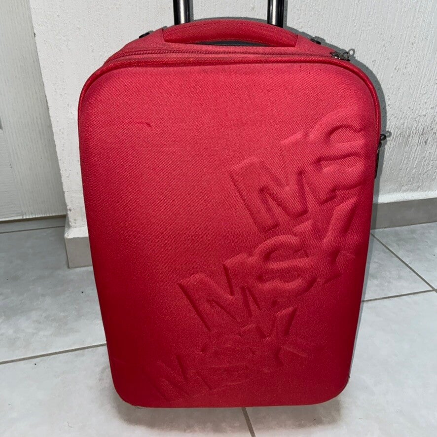 Maleta de mano / Carry-on Roja
