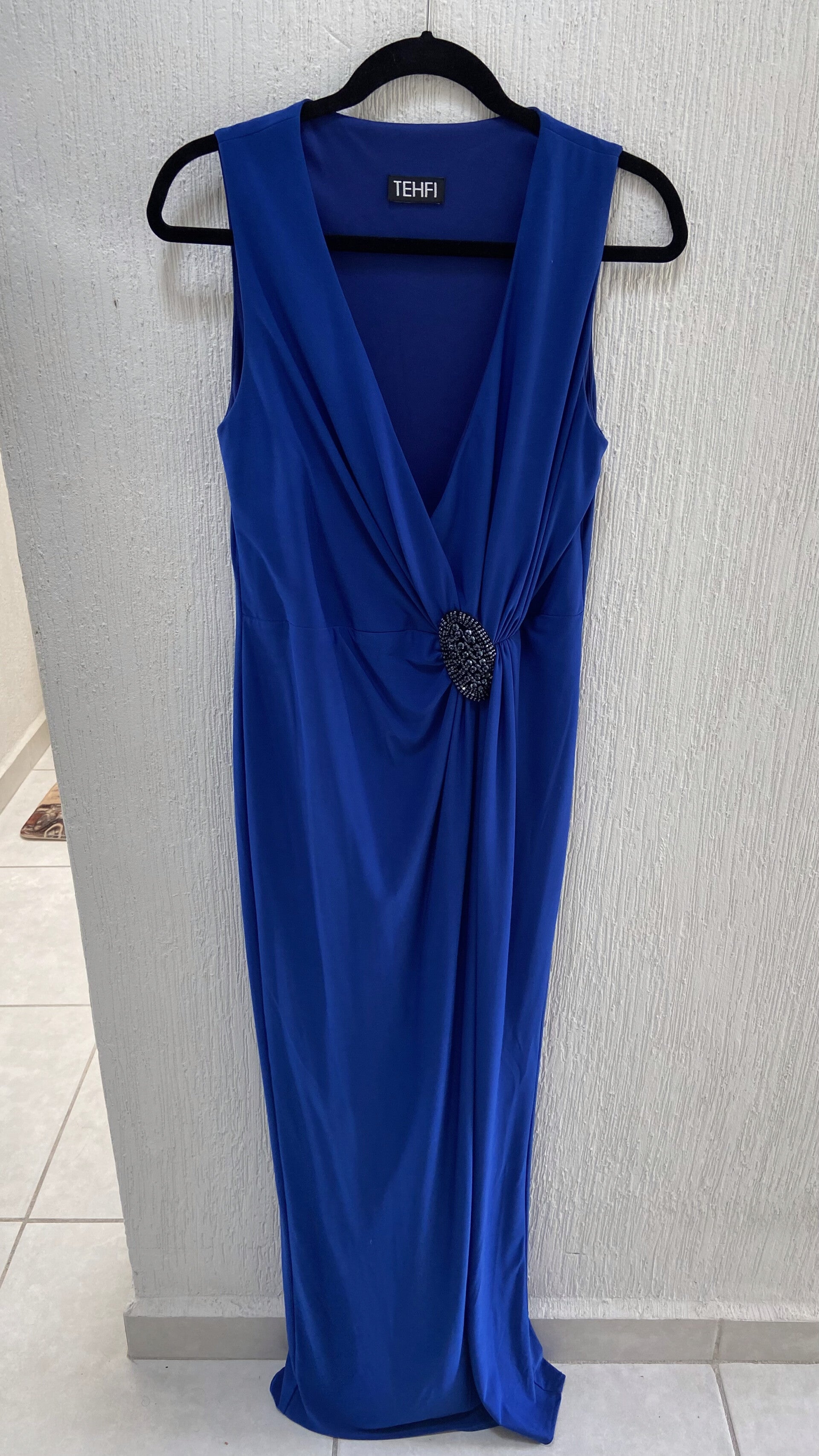Vestido fiesta broche