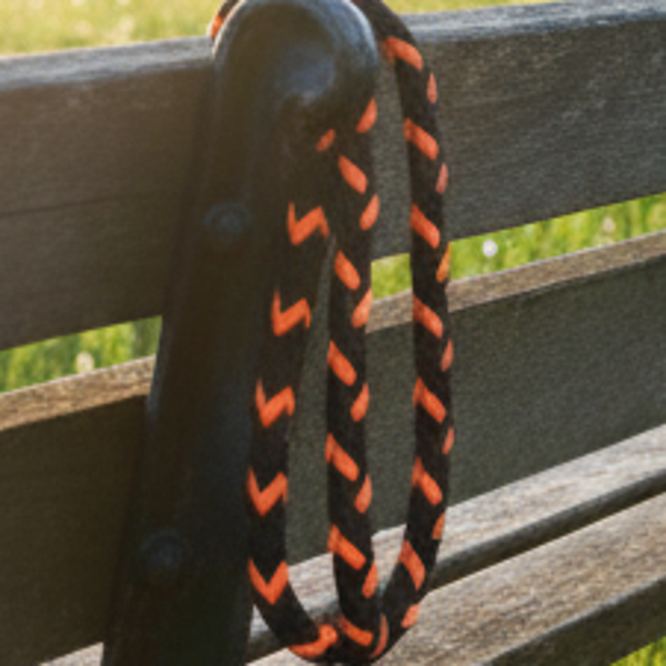 Paracord Leine "Feuer-Basalt" (1,50 m) – Flechtart Basalt-Kante