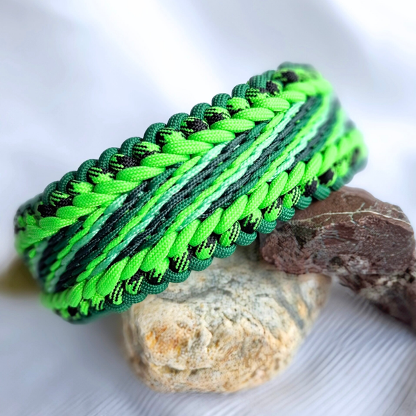 Paracord Halsband "Waldläufer" (HU 41-49 cm)