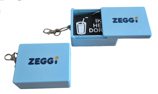 ZEGGI Mini – Opbergdoosje/sleutelhanger voor 7 badges