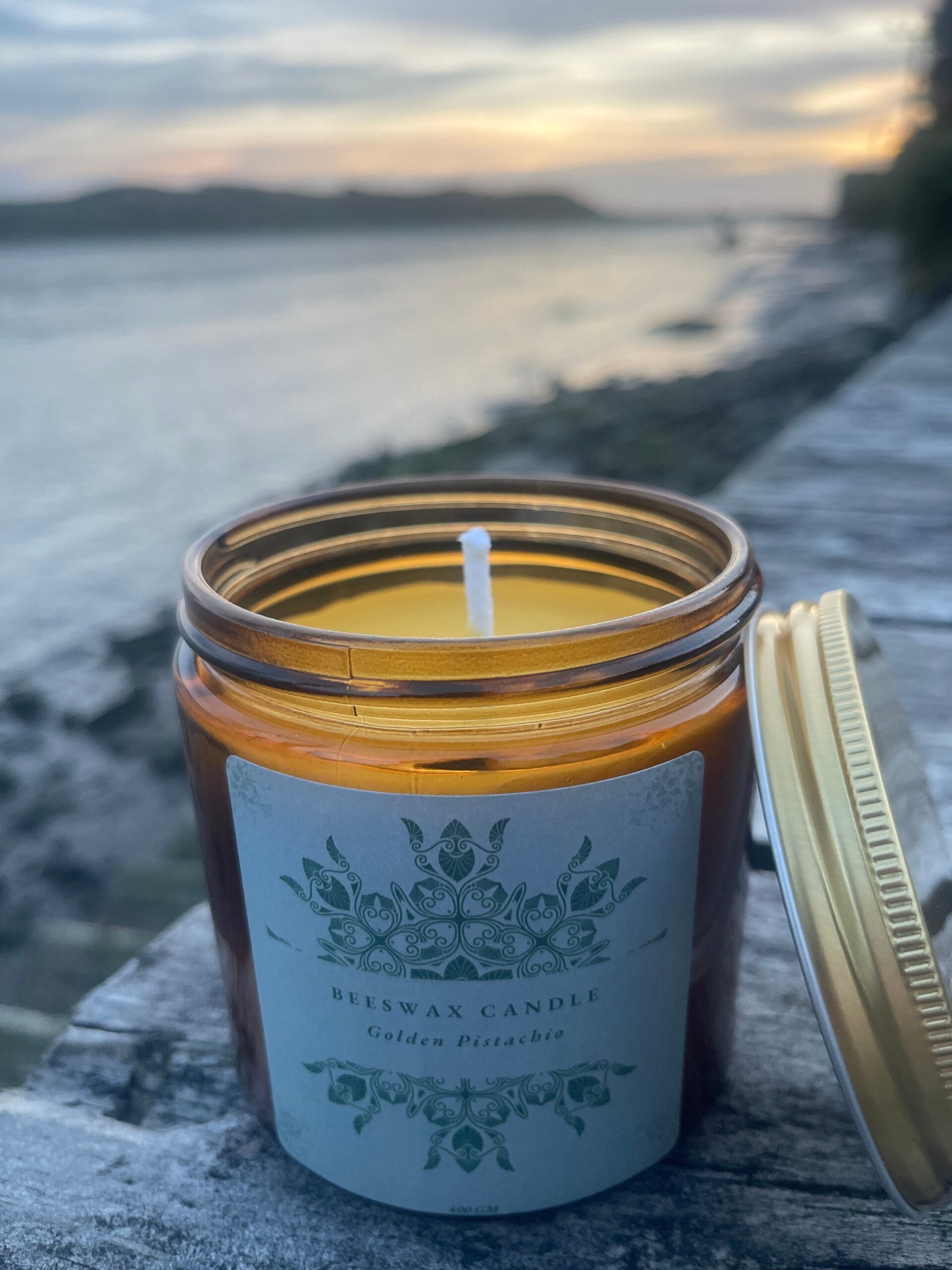 Golden Pistachio Beeswax Candle - 400g