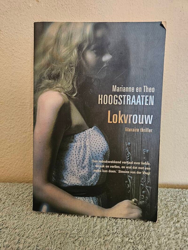 UITVERKOCHT en Theo Hoogstraaten - Lokvrouw