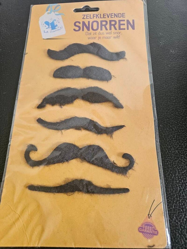 Zelfklevende snorren