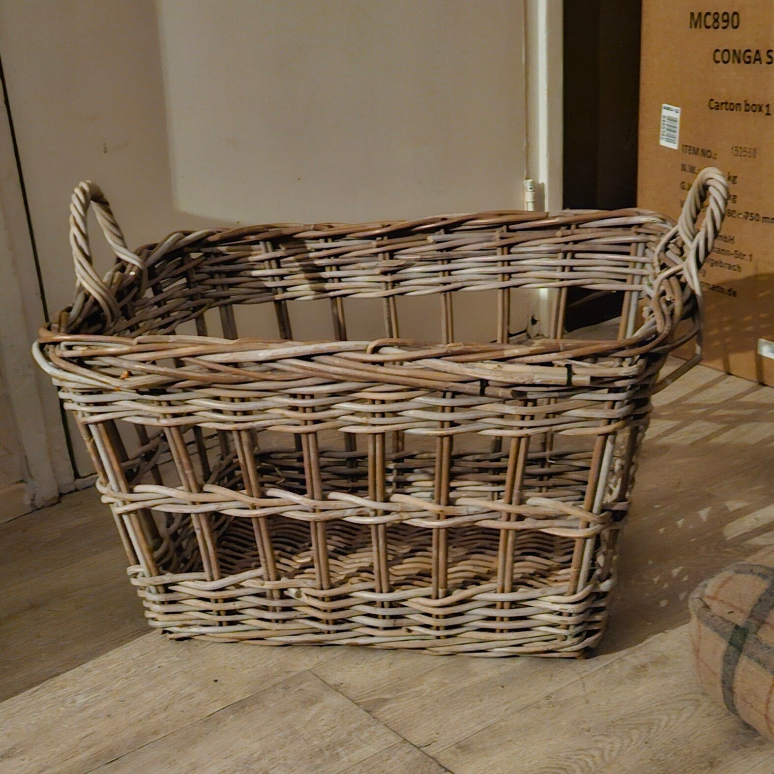 Robuuste Grote Rotan / Wilgentenen Houtmand & Opbergmand (50 x 65 x 38 cm)