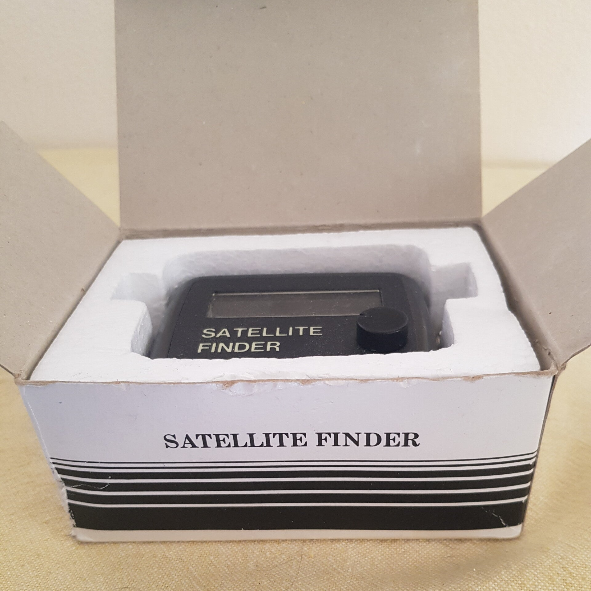 Satellite Finder / Satelliet zoeker