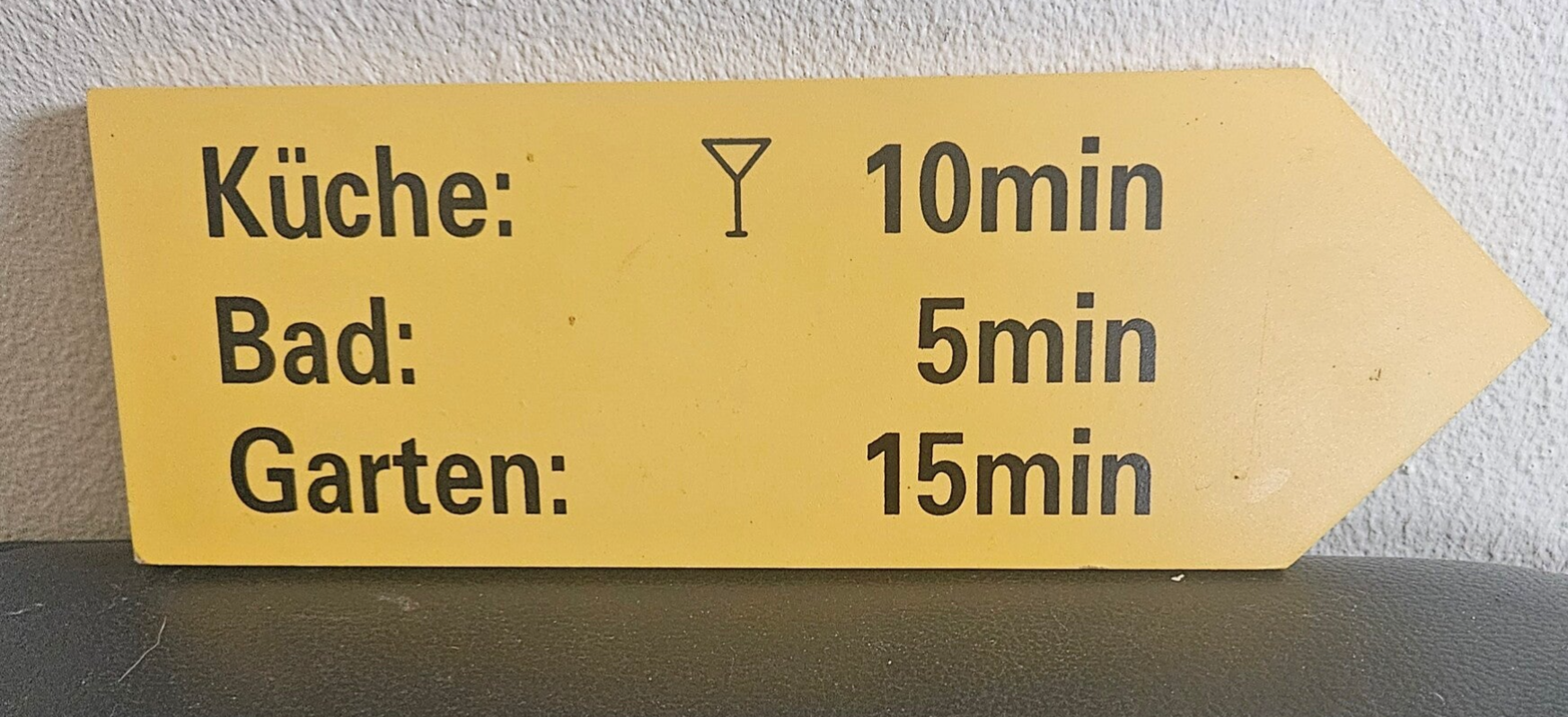 Houten wegwijzer