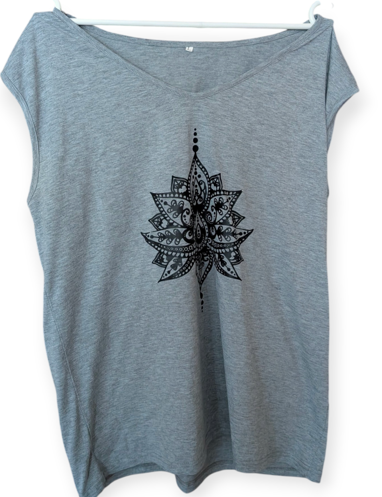 Shirt met lotus mandala - Maat L