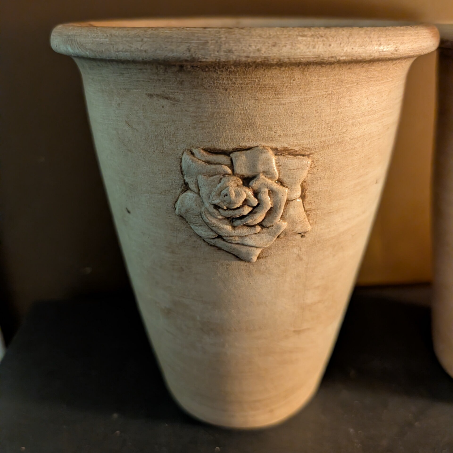 Bloempotten met roos reliëf set van 2 - 20 cm