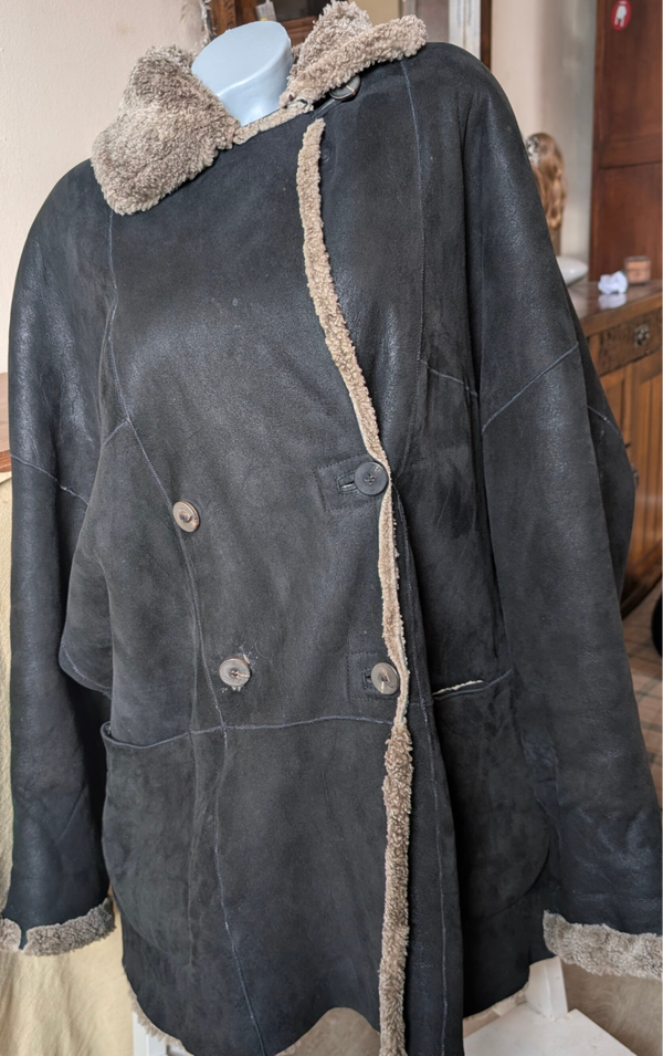 Suède lammy coat maat 42 (Dija)