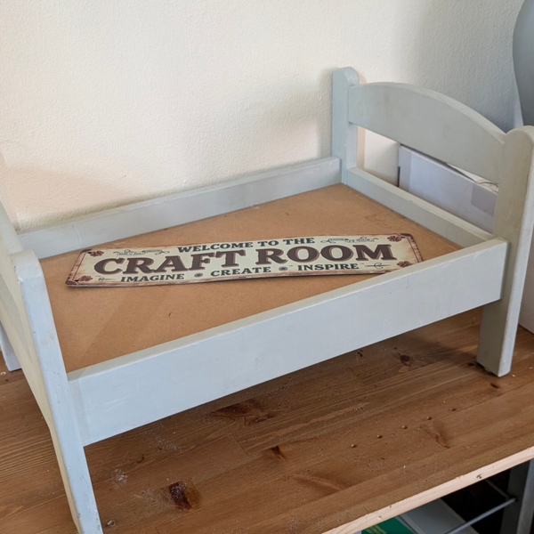 Poppenbedje van hout  OPKNAPPER