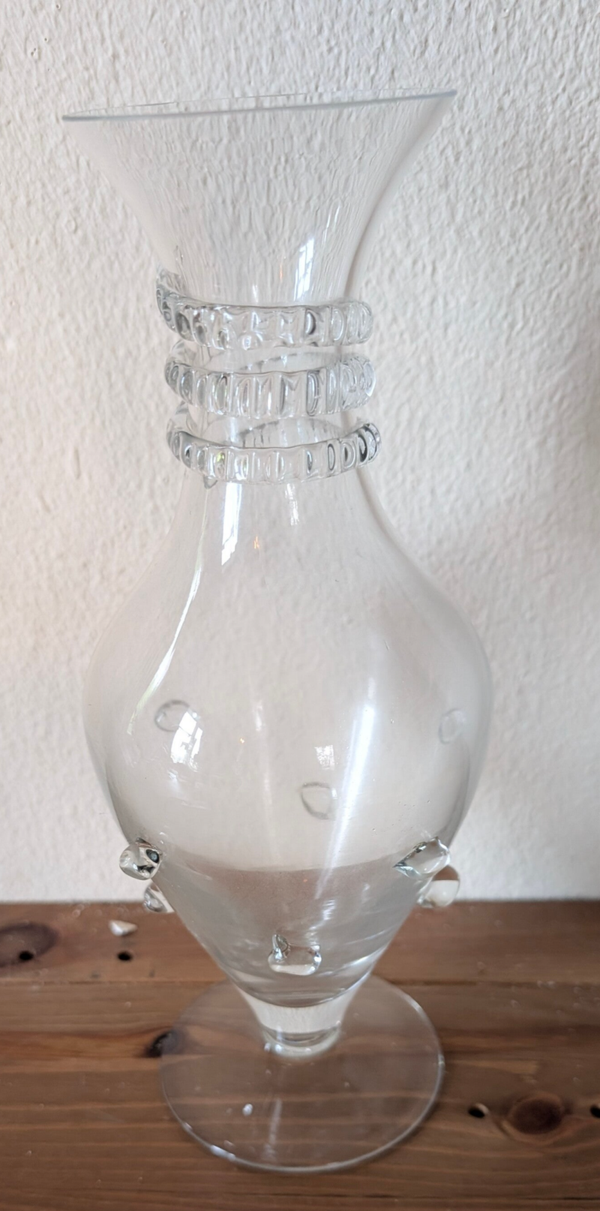 Glazen vaas met opliggende ringen en noppen 25 cm