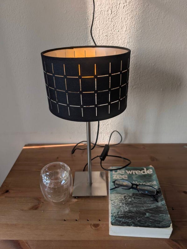Tafellamp Metaal met Zwarte Geperforeerde Kap - 43 cm